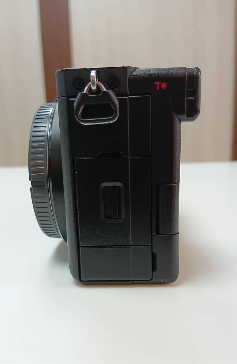 SONY A6700 4
