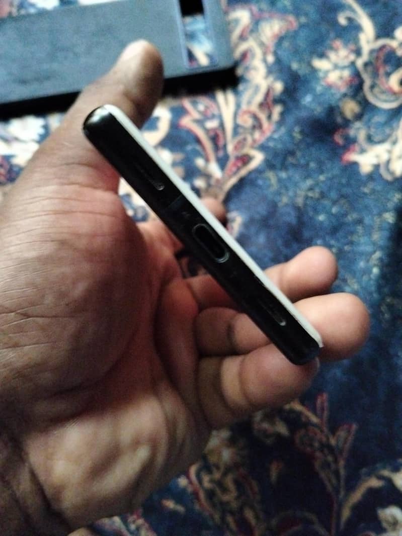 Google Pixel 6a 5