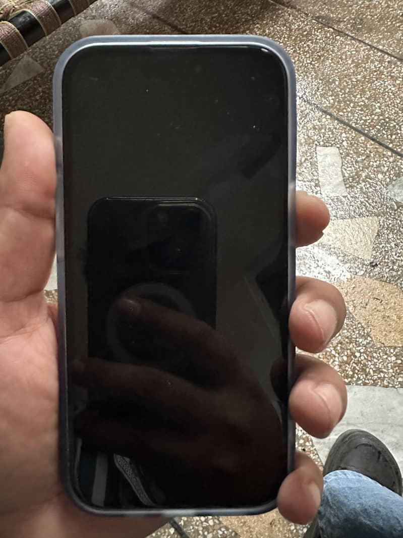Apple iPhone 15 2