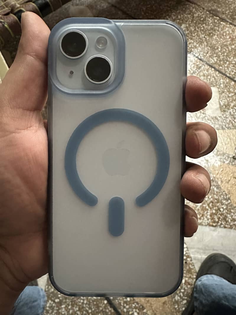 Apple iPhone 15 4