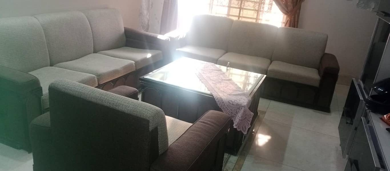 Sofa set 0