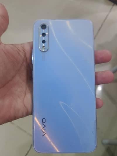 Vivo S18