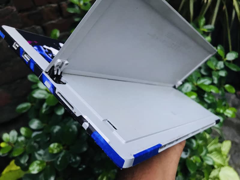 Microsoft surface pro 4 9