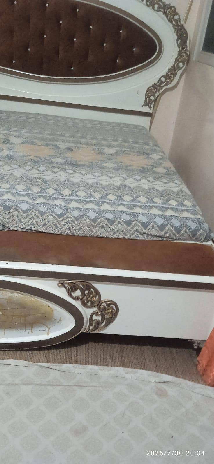 Bed (without mattress) 0