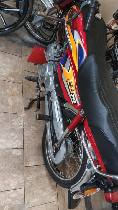 Honda CD 70 2025
