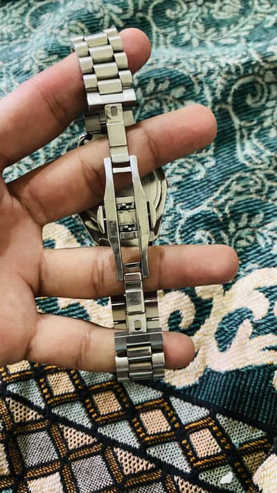 Watch( Bopheiri)