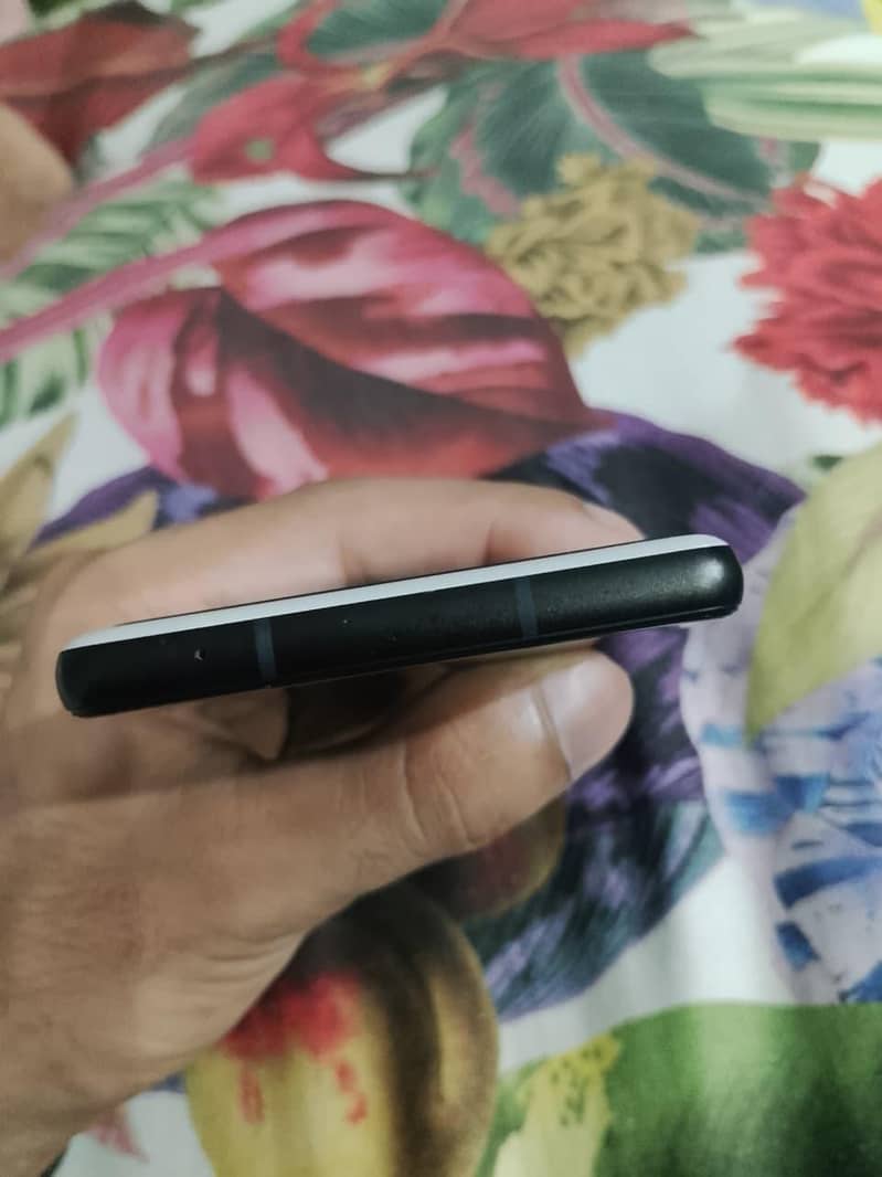 Google Pixel 6a 4