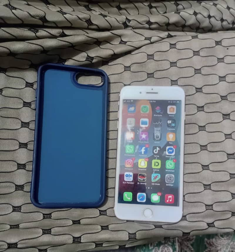 Apple iPhone 7 Plus 3