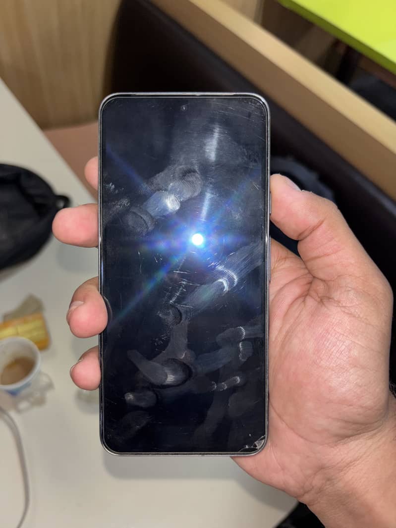 Google Pixel 8 3