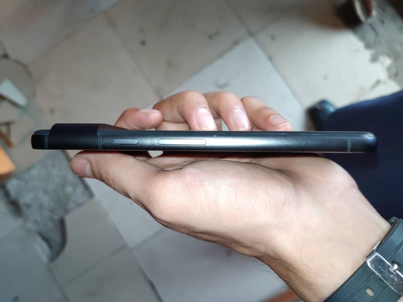 Google Pixel 8 2