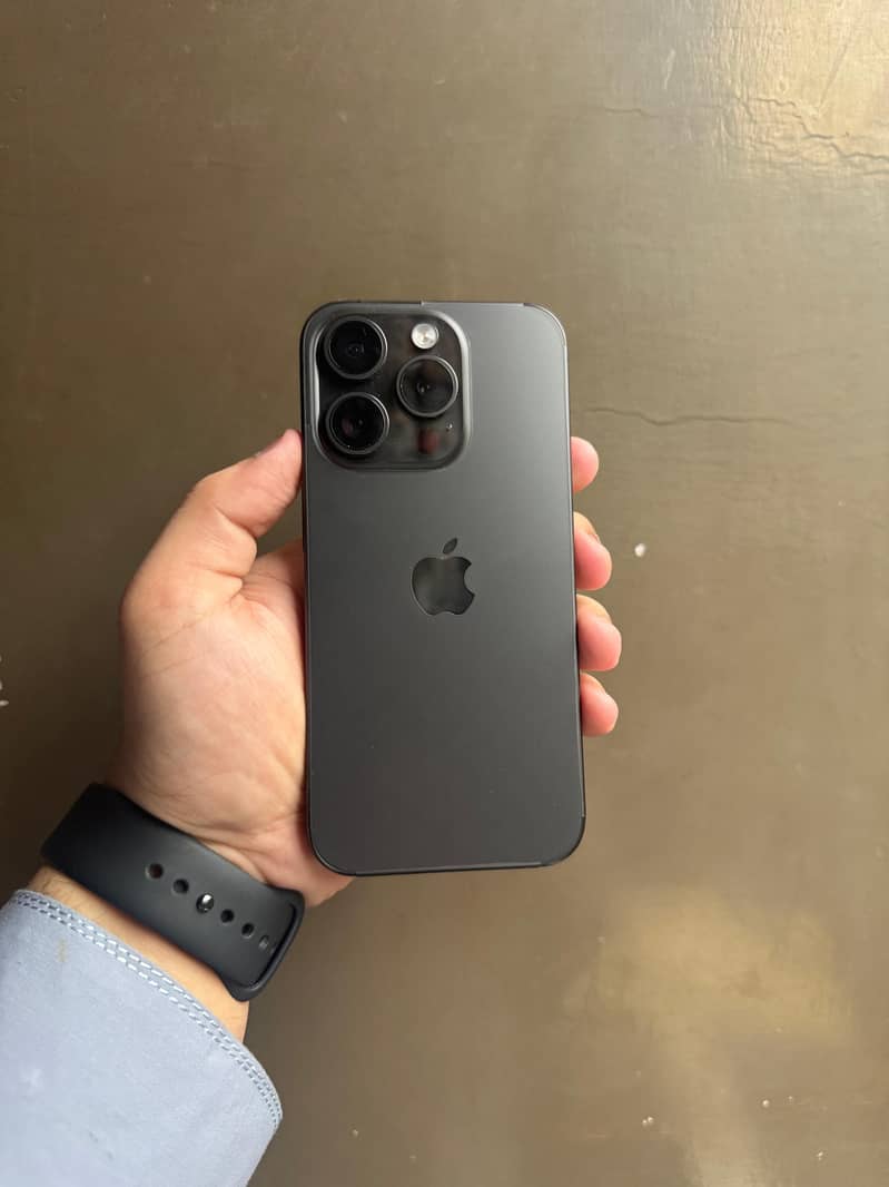 Apple iPhone 15 Pro 0