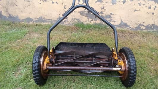 Lawn mover machine used