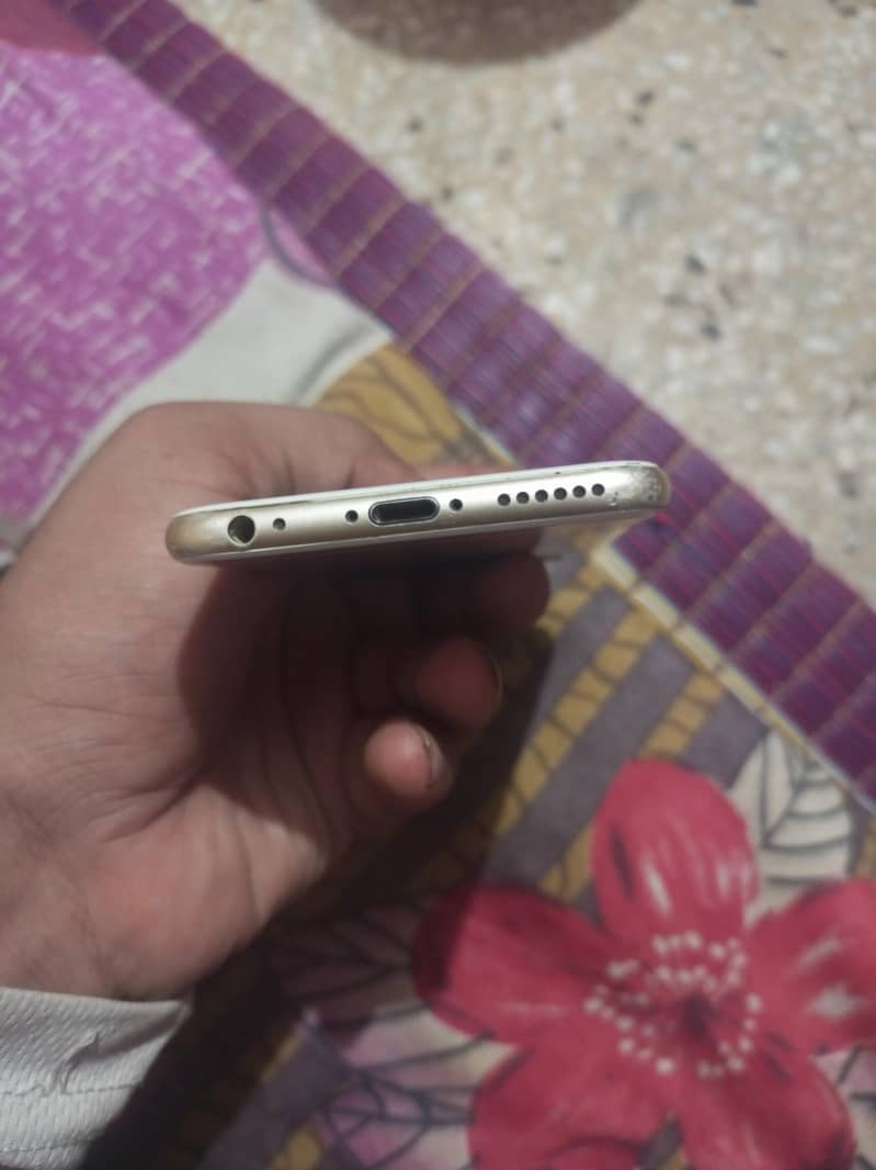 Apple iPhone 6 4