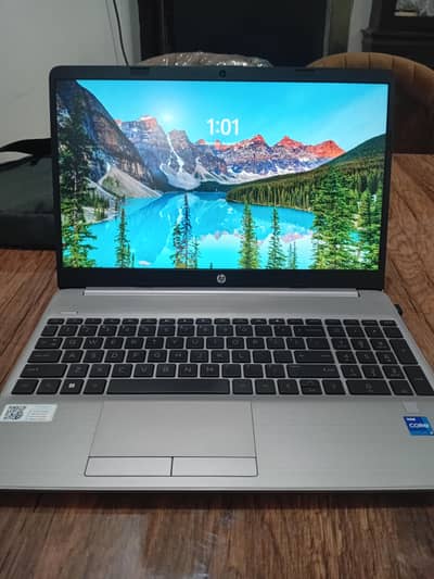 HP 250 G9 Notebook, 12th GEN Core i7, RAM 16 gb, SSD 512 gb.