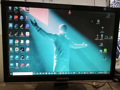 Desktop Computer Set (CPU + Monitor + Keyboard + Mouse)