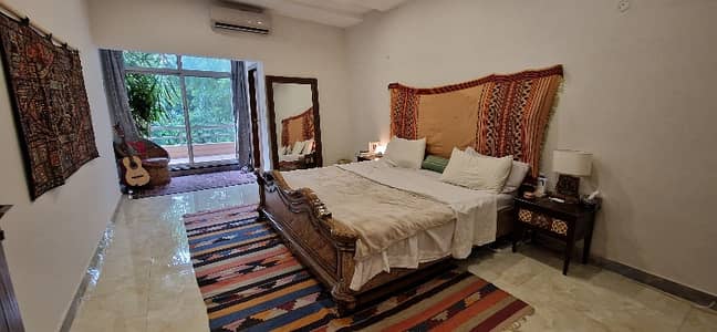 independent upper portion fully furnished for Pakistani and foreigners