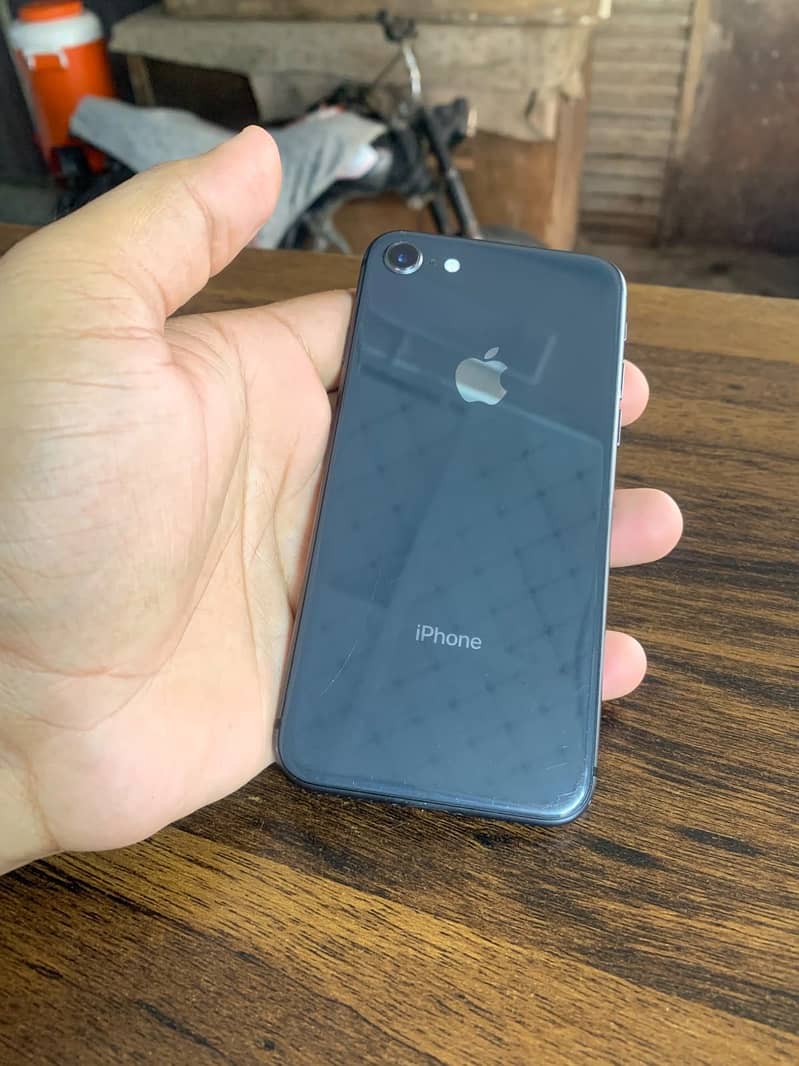 Apple iPhone 8 0
