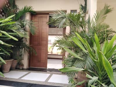 1000yd Architect Designed Bungalow For Sale