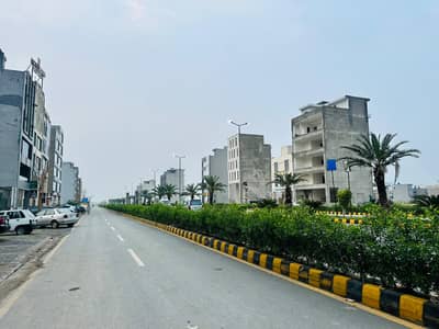 5 MARLA HOT LOCATION COMMERCIAL PLOT ON MAIN BOULEVARD 150FT