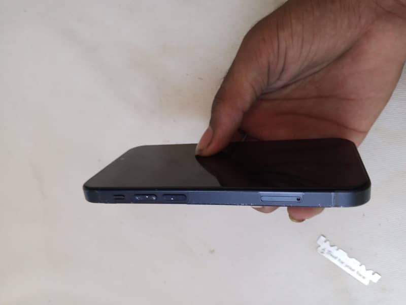 Apple iPhone 12 mini 3