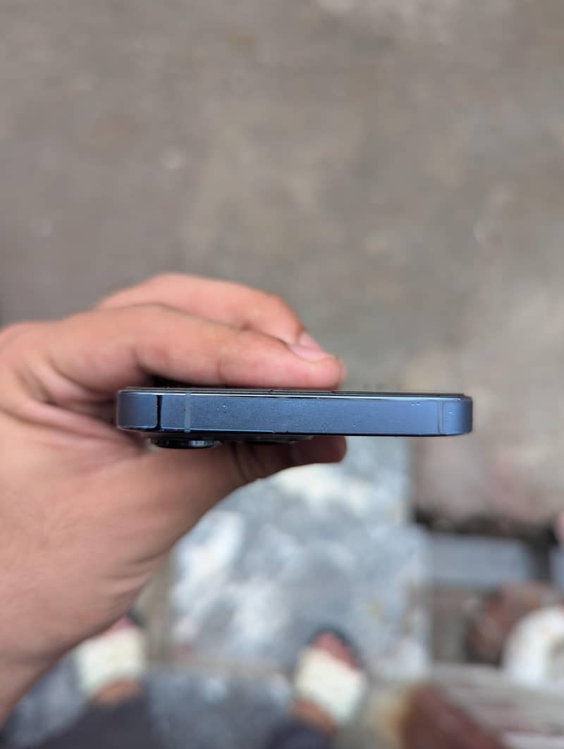 Apple iPhone 13 Pro 4