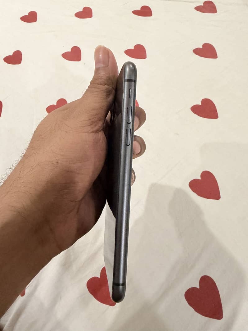 Apple iPhone 11 3