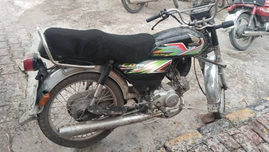 Honda CD 70 available for sale