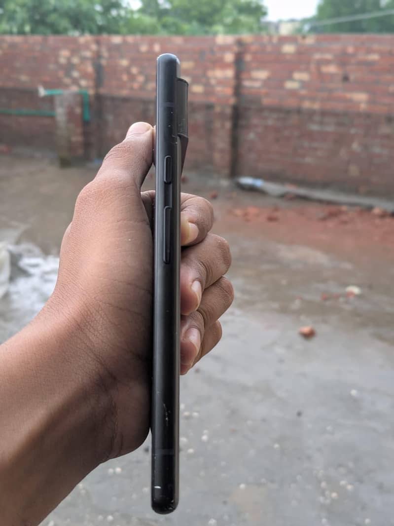 Google Pixel 6 4