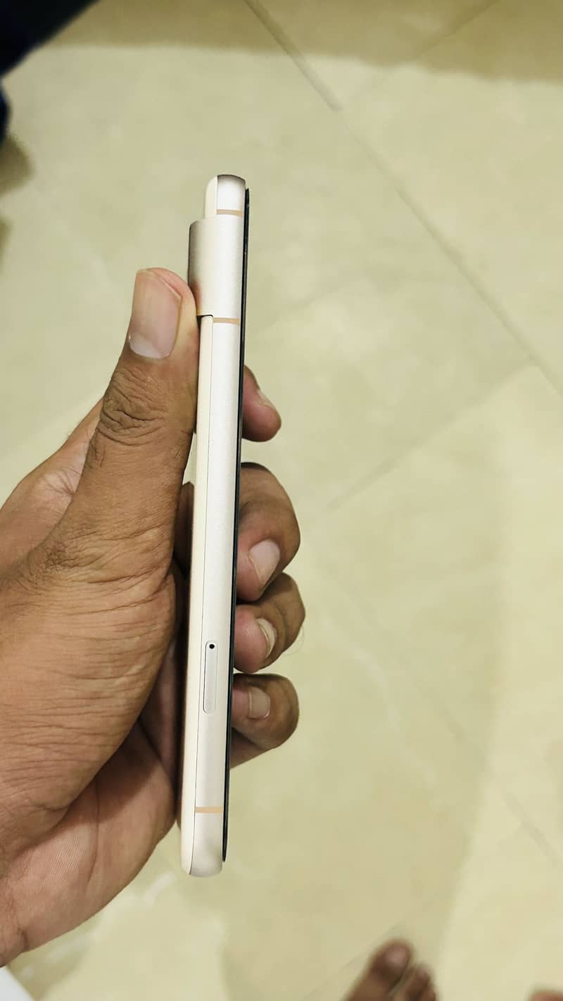 Google Pixel 8 2