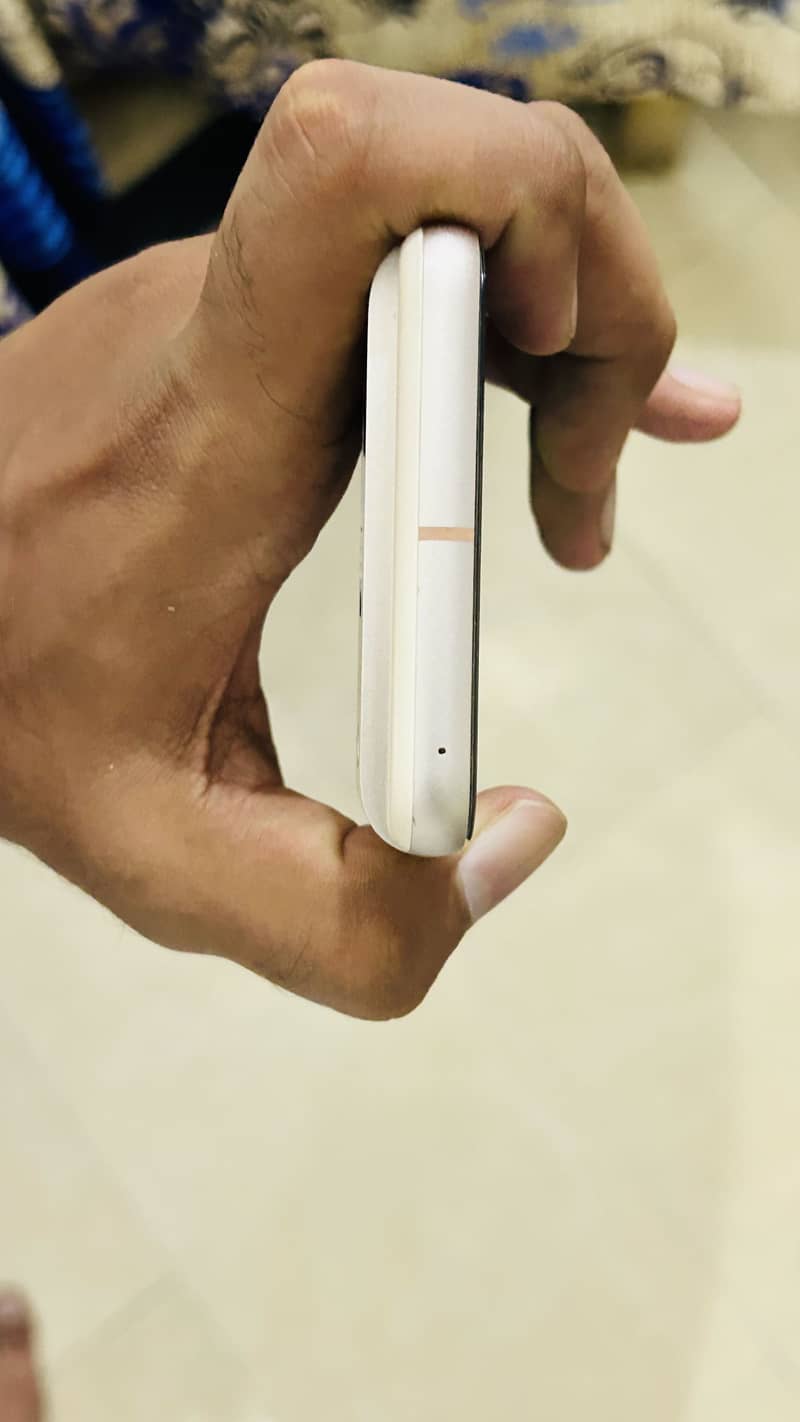Google Pixel 8 3