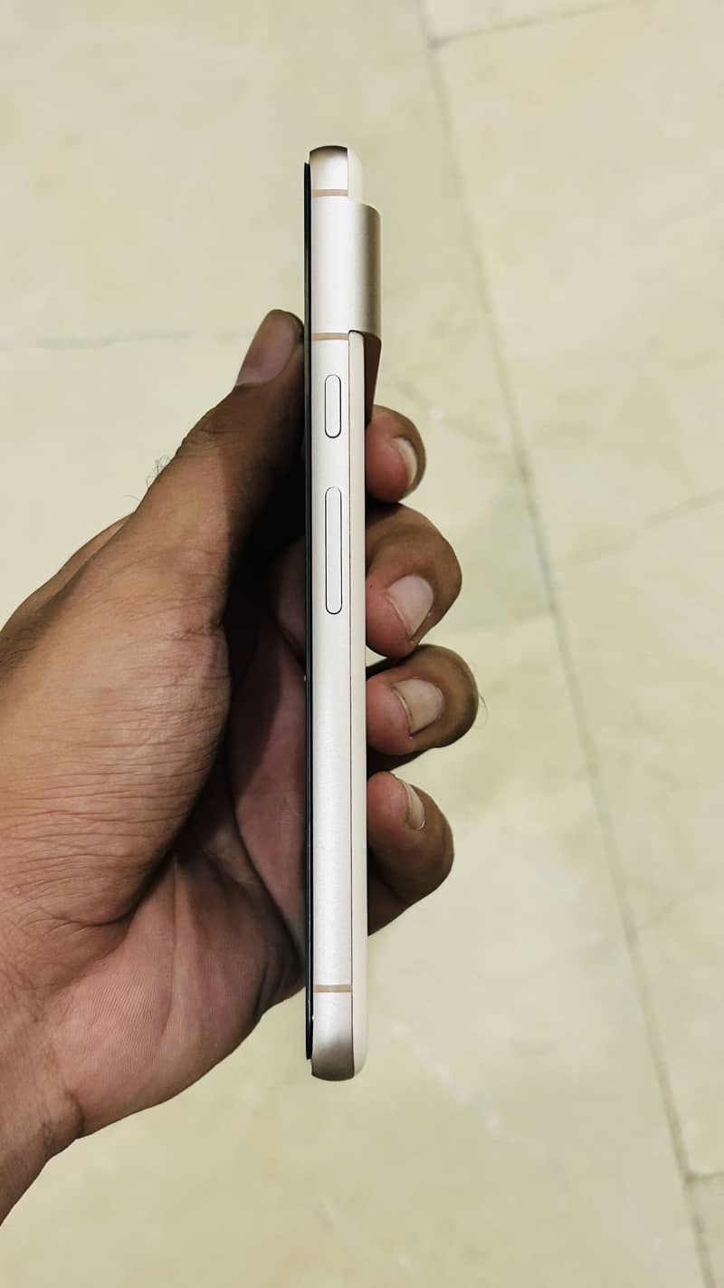 Google Pixel 8 5