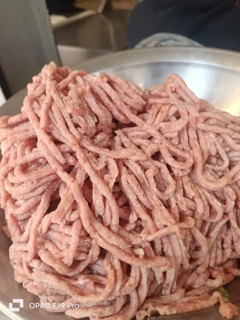 dog food meet beef — photo 2