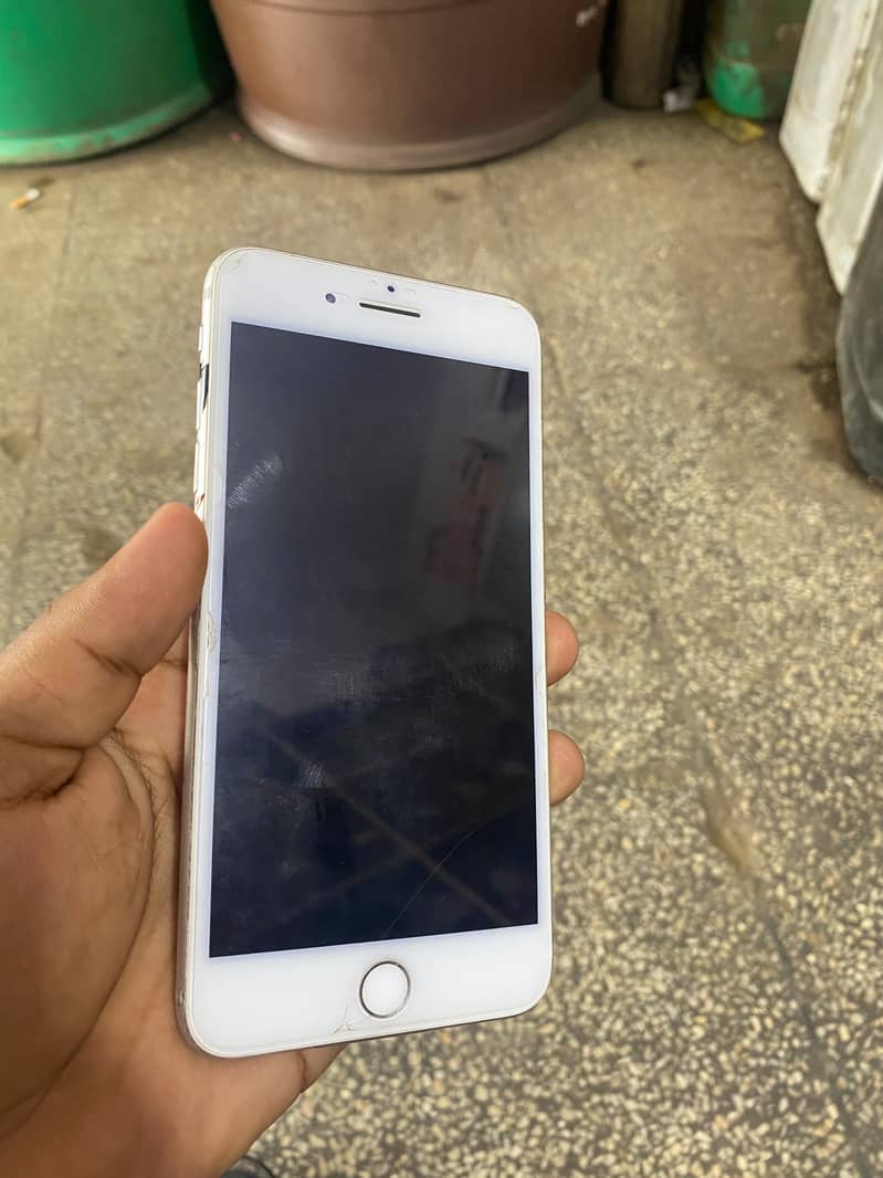 Apple iPhone 7 Plus 4