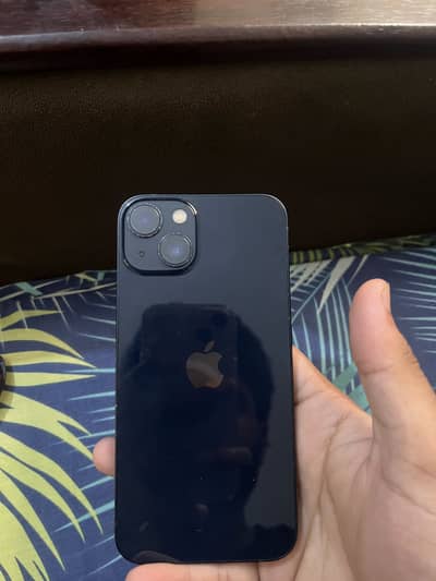 Apple iPhone 13