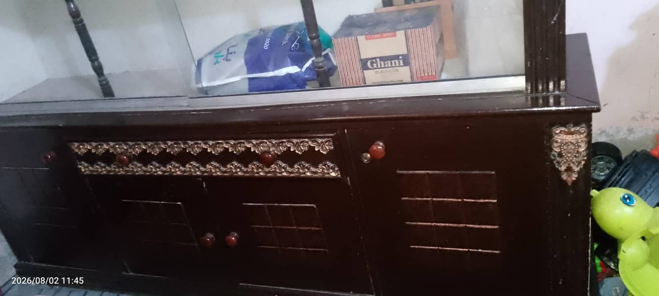 showcase or cabinet 3