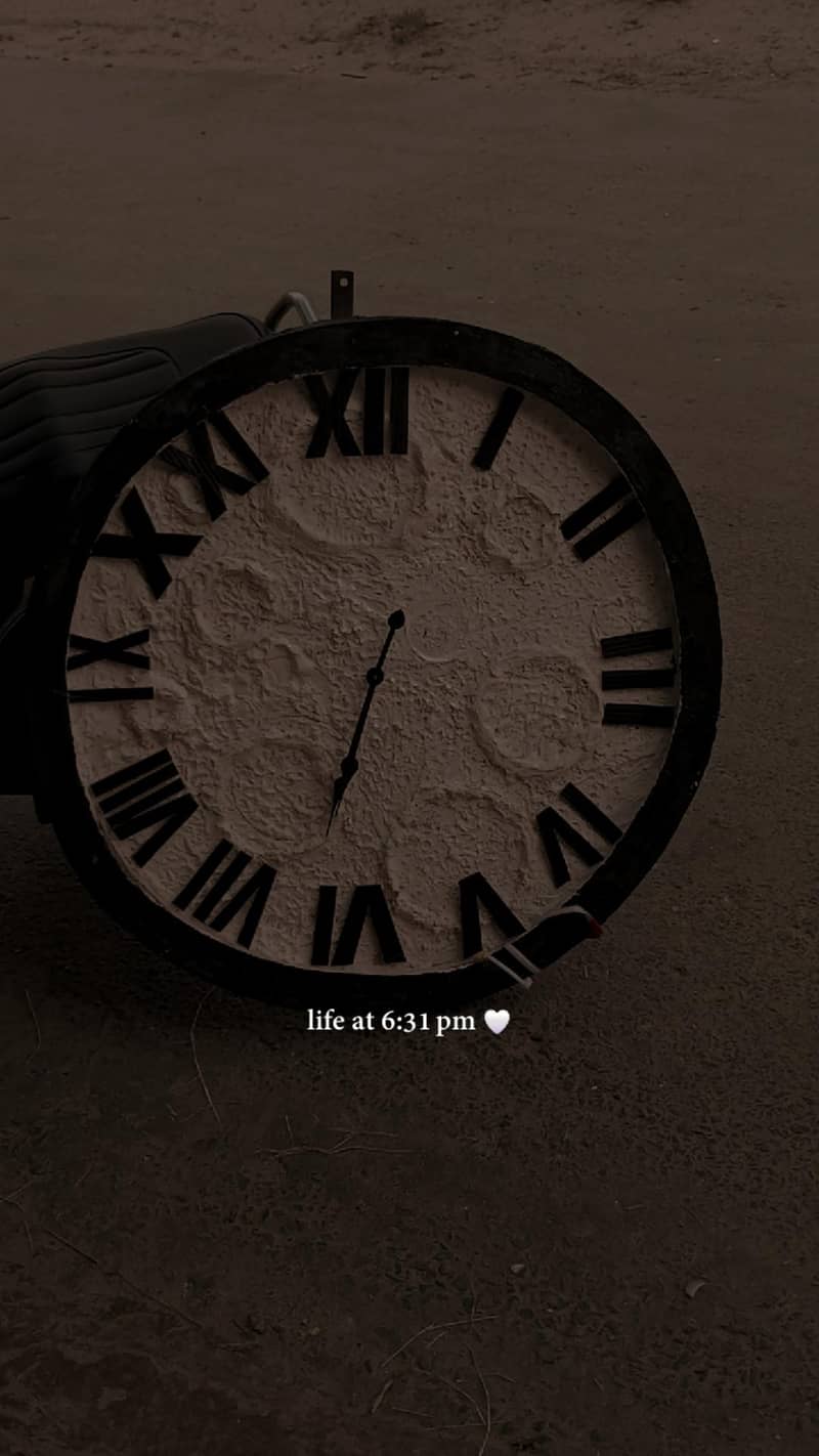 moon clock 0