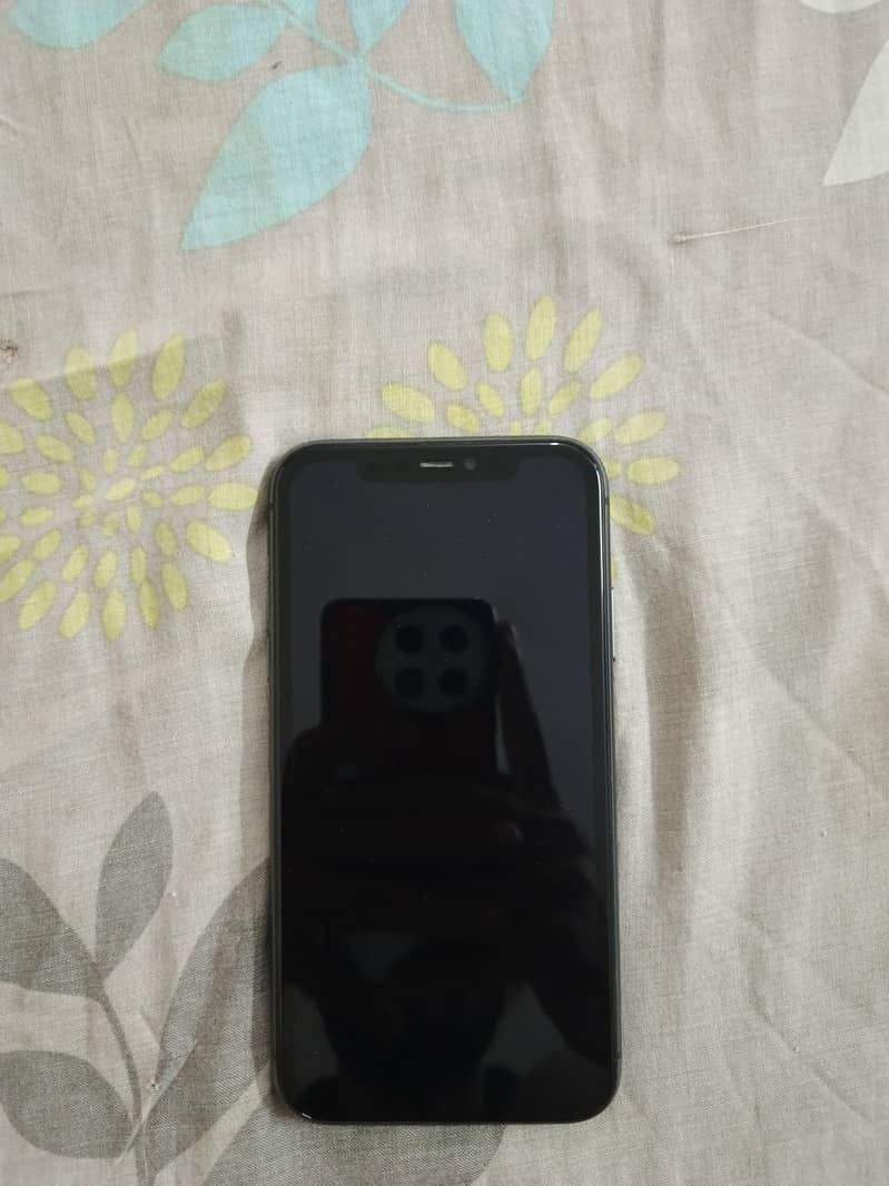 Apple iPhone 11 3