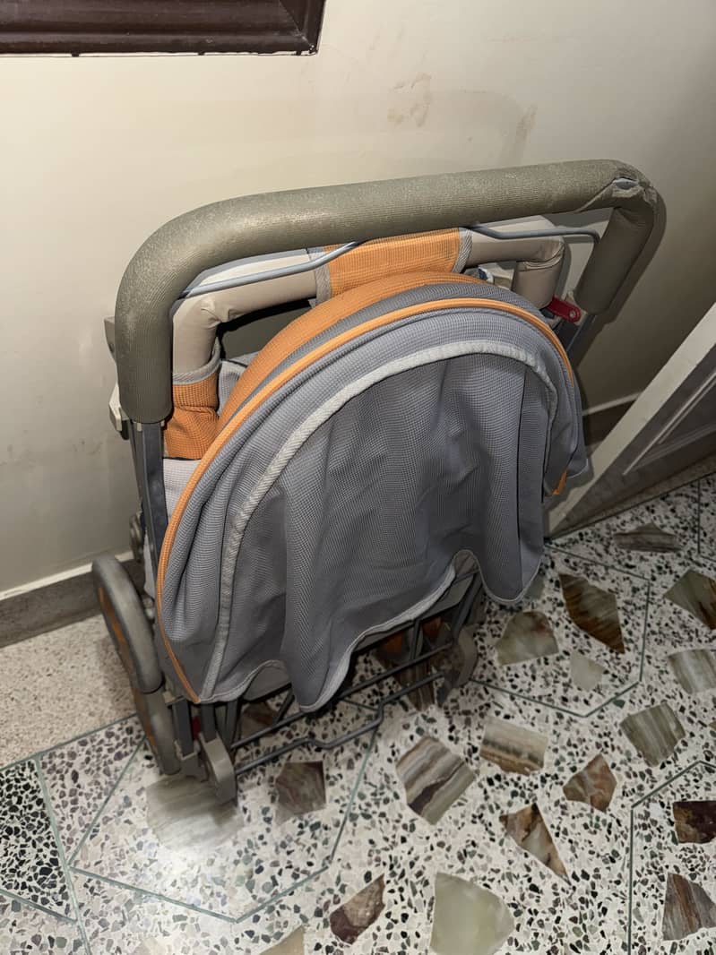 PRAM  Good condition 8