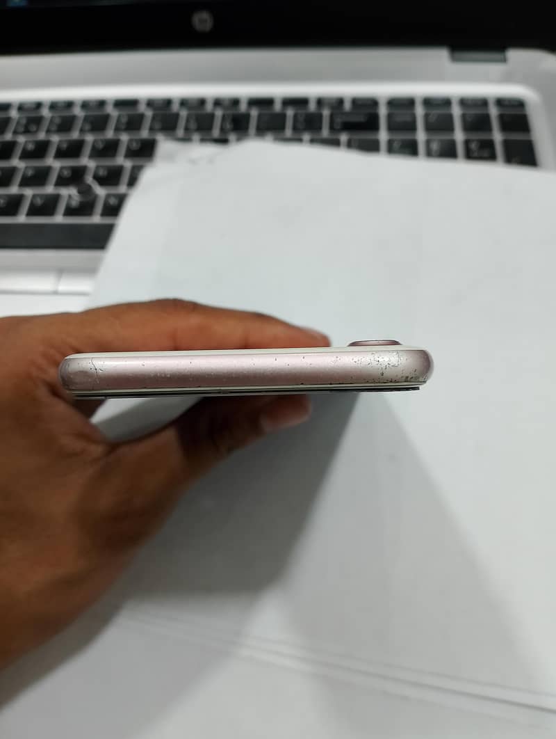 iPhone 7[Read Add] 4