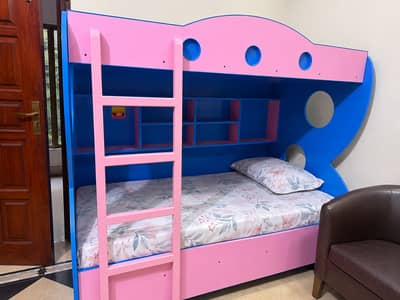 Kids' double bunk bed with one mattress