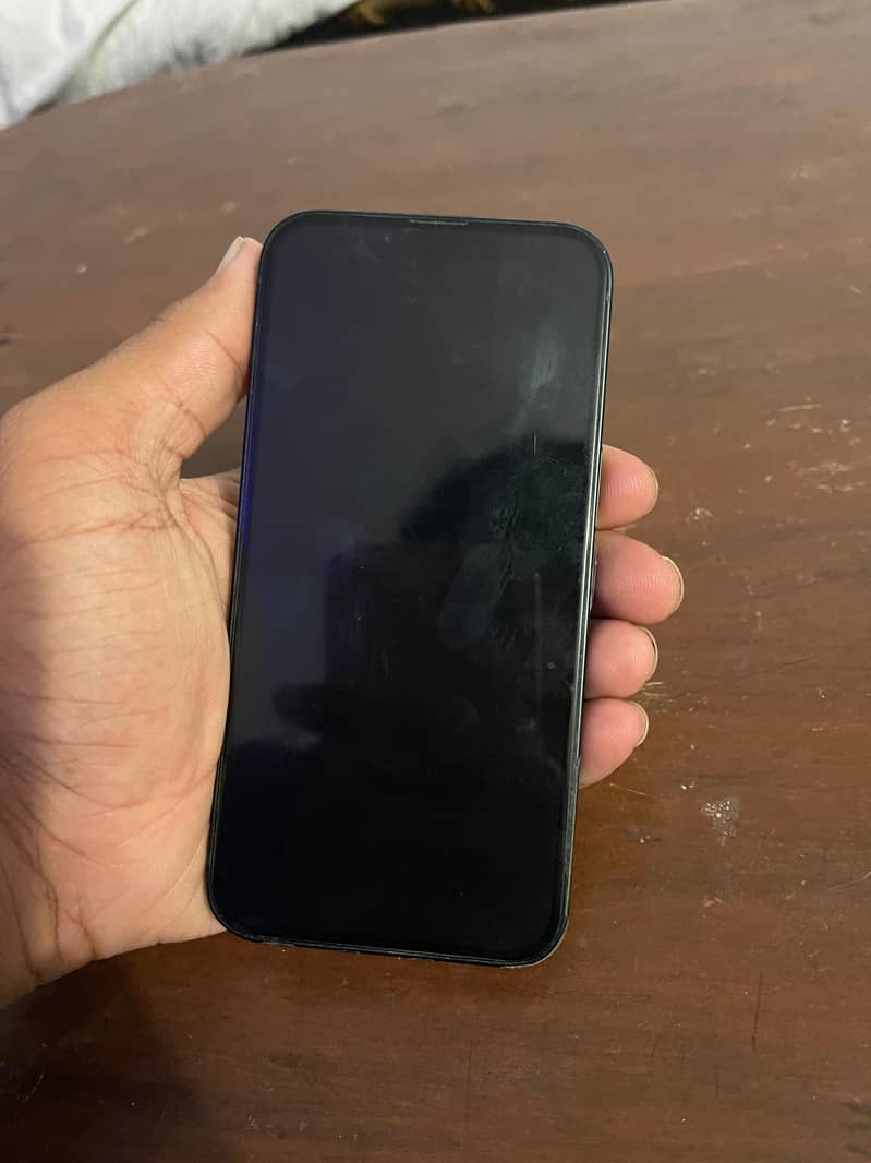 Apple iPhone 13 1
