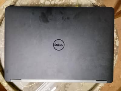 Dell Latitude E7470 – Intel Core i7 (6th Gen) – Rs. 39,000