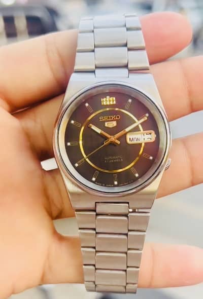 100% Original AutomaticSeikoVintageBlack Dial110\10ConditionJapan Movt