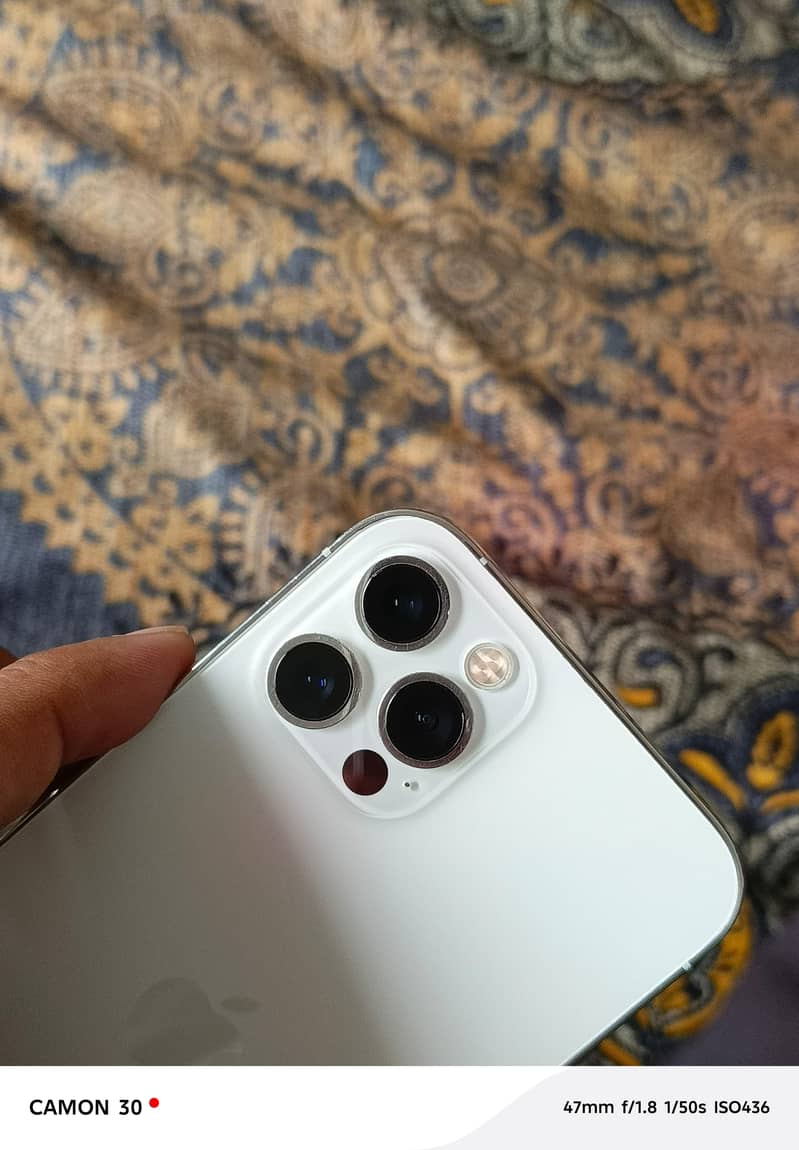 Apple iPhone 12 Pro 2