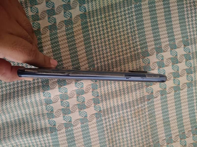 Xiaomi Redmi Note 9S 3
