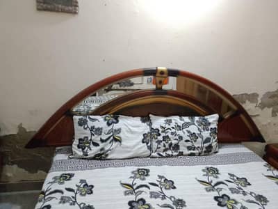 bed set for sale in good condition