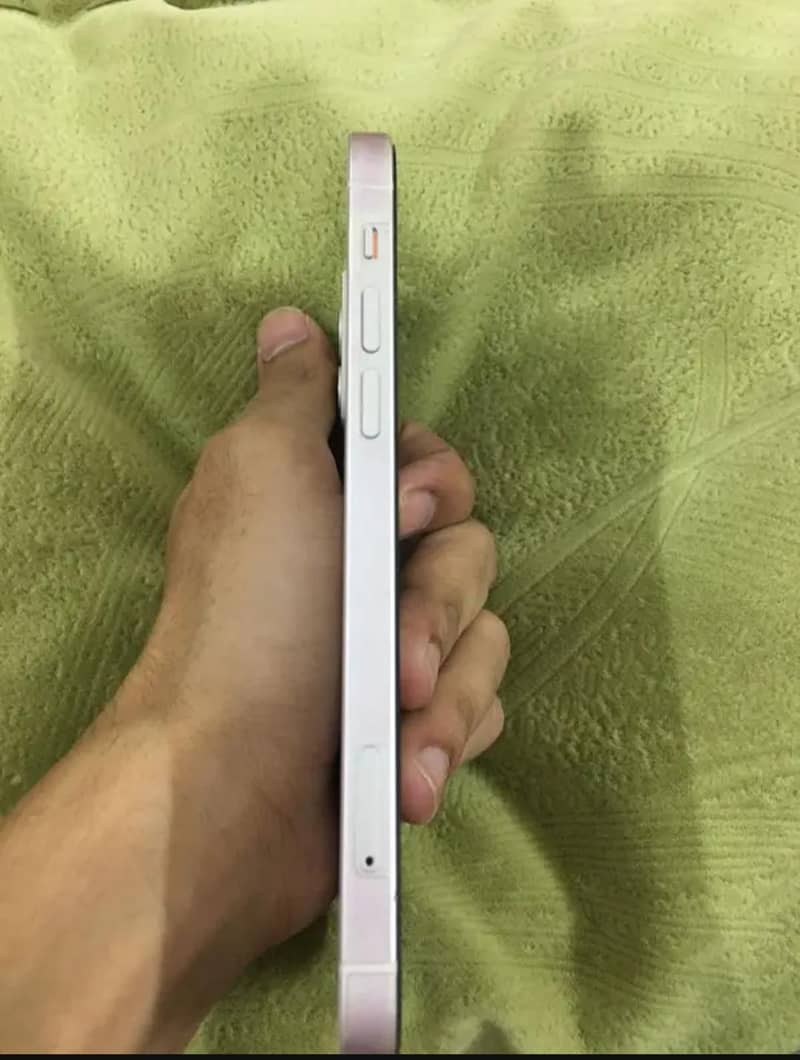 Apple iPhone 12 2