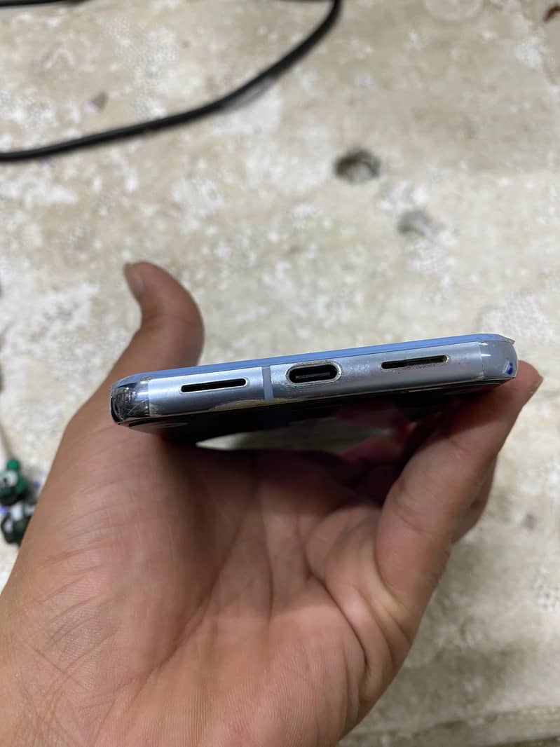 Google Pixel 8 Pro 2