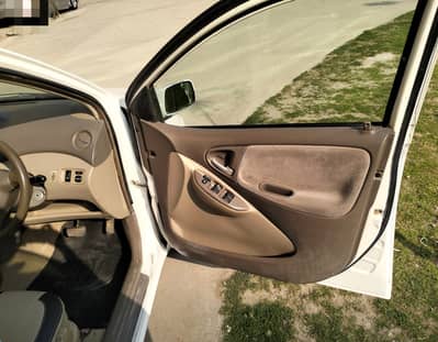 Toyota Platz 2004
