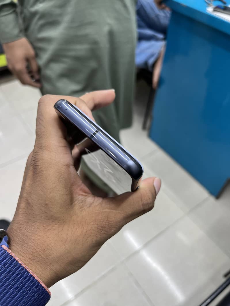 Google Pixel 8 2